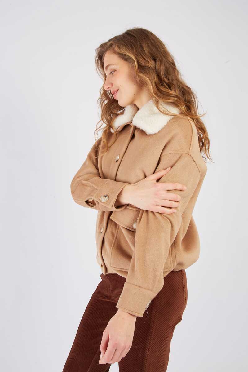 CHAQUETA CORTA REPUBLIQUE COLOR BEIGE 6